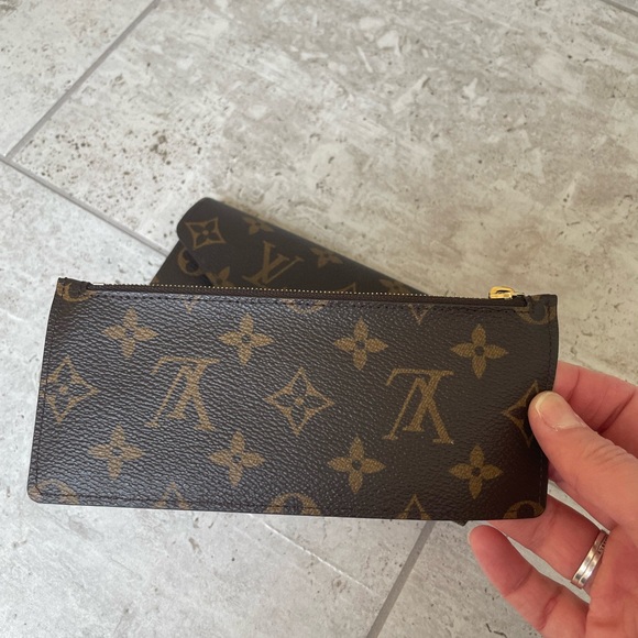 Louis Vuitton Josephine Wallet w/ Insert!!! GREEN, Dustbag, Box, MADE IN FRANCE - Picture 10 of 13